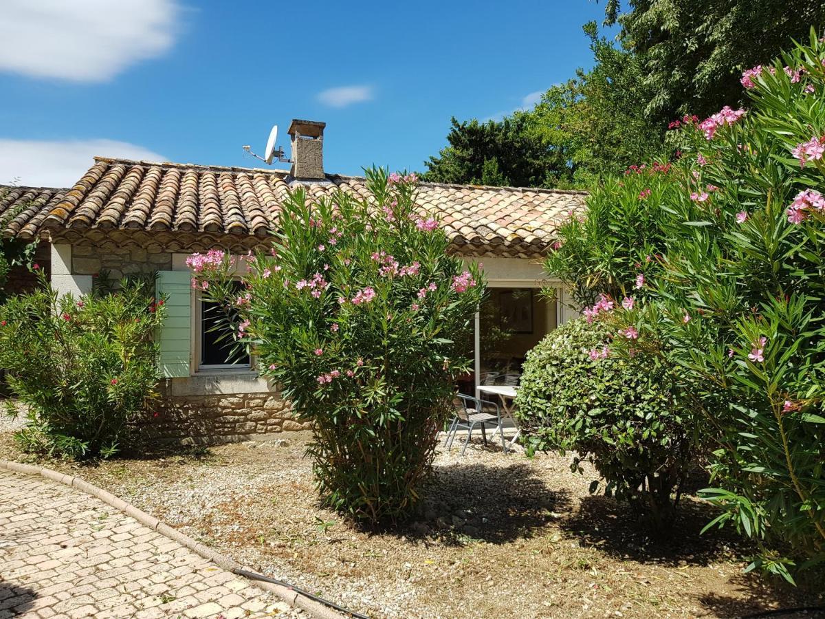 Mas des Figues La Ferme de Philippe #Ecotourism #Agrotourism #Ruraltourism #Countryhouselodge #zeropesticide #conversionbio #OrganicVegetarianBrunch Saint-Rémy-de-Provence Habitación foto