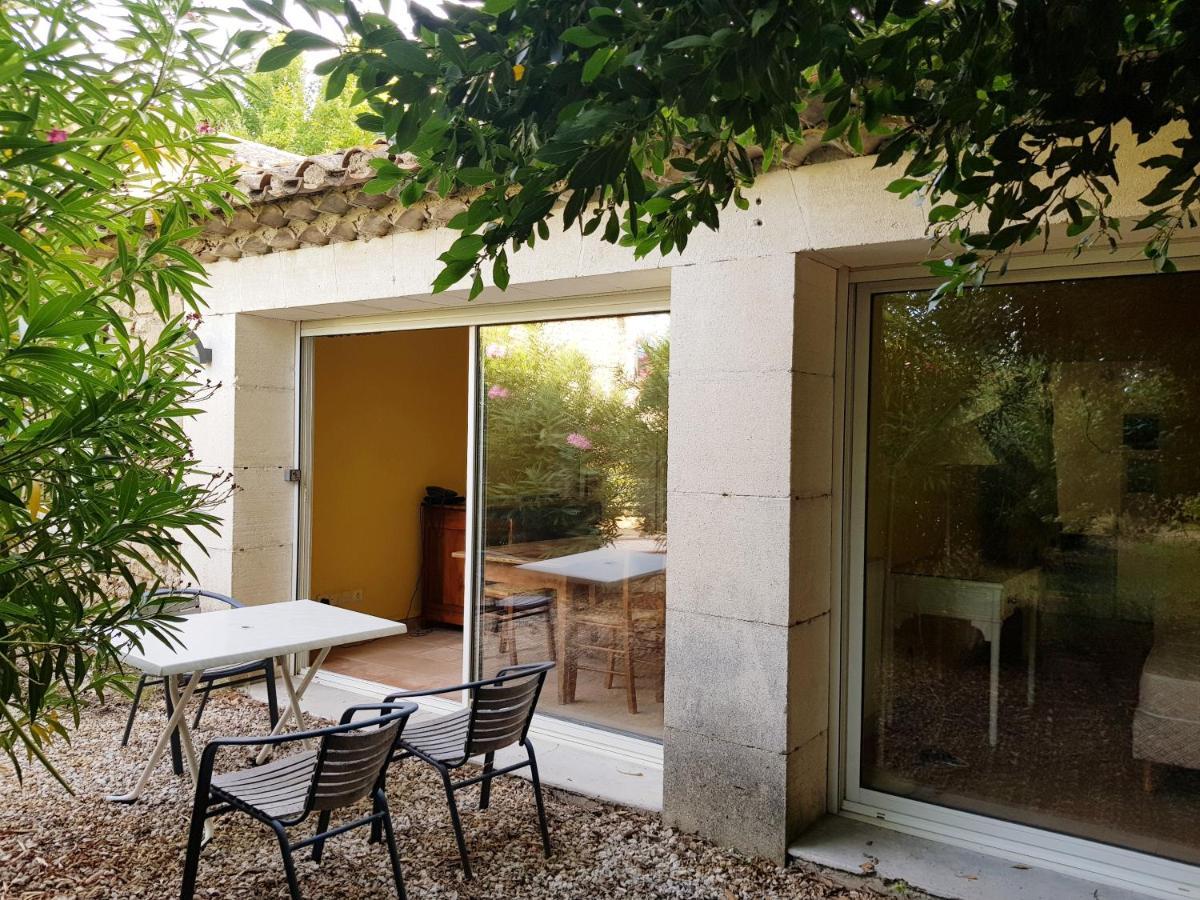 Mas des Figues La Ferme de Philippe #Ecotourism #Agrotourism #Ruraltourism #Countryhouselodge #zeropesticide #conversionbio #OrganicVegetarianBrunch Saint-Rémy-de-Provence Habitación foto