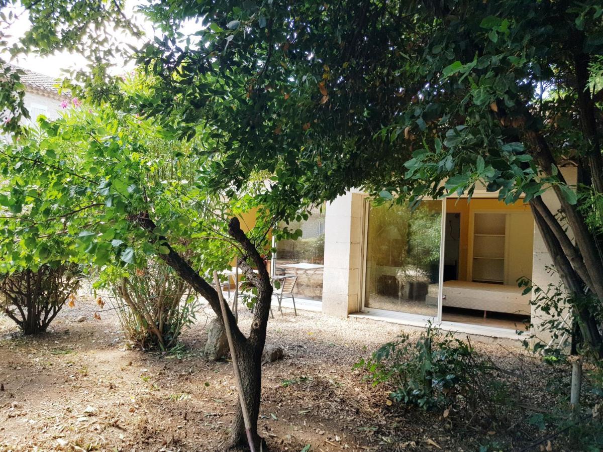 Mas des Figues La Ferme de Philippe #Ecotourism #Agrotourism #Ruraltourism #Countryhouselodge #zeropesticide #conversionbio #OrganicVegetarianBrunch Saint-Rémy-de-Provence Exterior foto