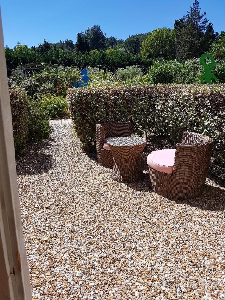 Mas des Figues La Ferme de Philippe #Ecotourism #Agrotourism #Ruraltourism #Countryhouselodge #zeropesticide #conversionbio #OrganicVegetarianBrunch Saint-Rémy-de-Provence Exterior foto