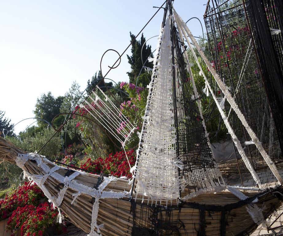 Mas des Figues La Ferme de Philippe #Ecotourism #Agrotourism #Ruraltourism #Countryhouselodge #zeropesticide #conversionbio #OrganicVegetarianBrunch Saint-Rémy-de-Provence Exterior foto